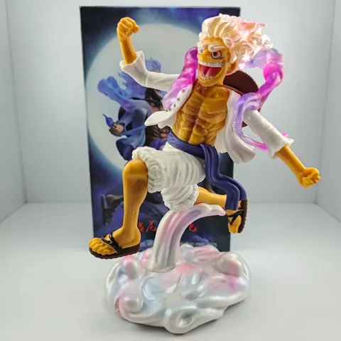 FIGURA LUFFY GEAR 5 CORRIENDO