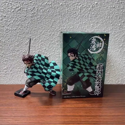 FIGURA TANJIRO